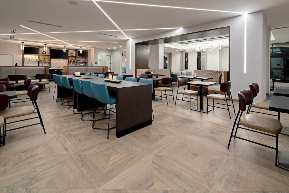 Residence Inn by Marriott Valencia - photo 24