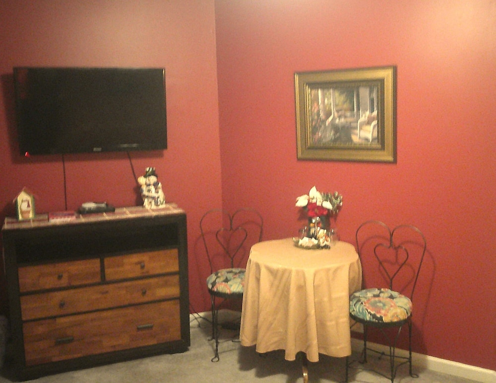 Lil Black Bear Inn - photo 61