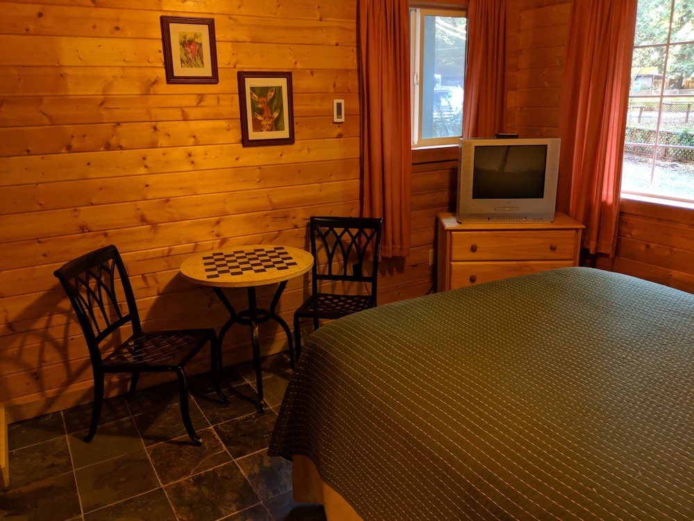 Emerald Forest Cabins - photo 31
