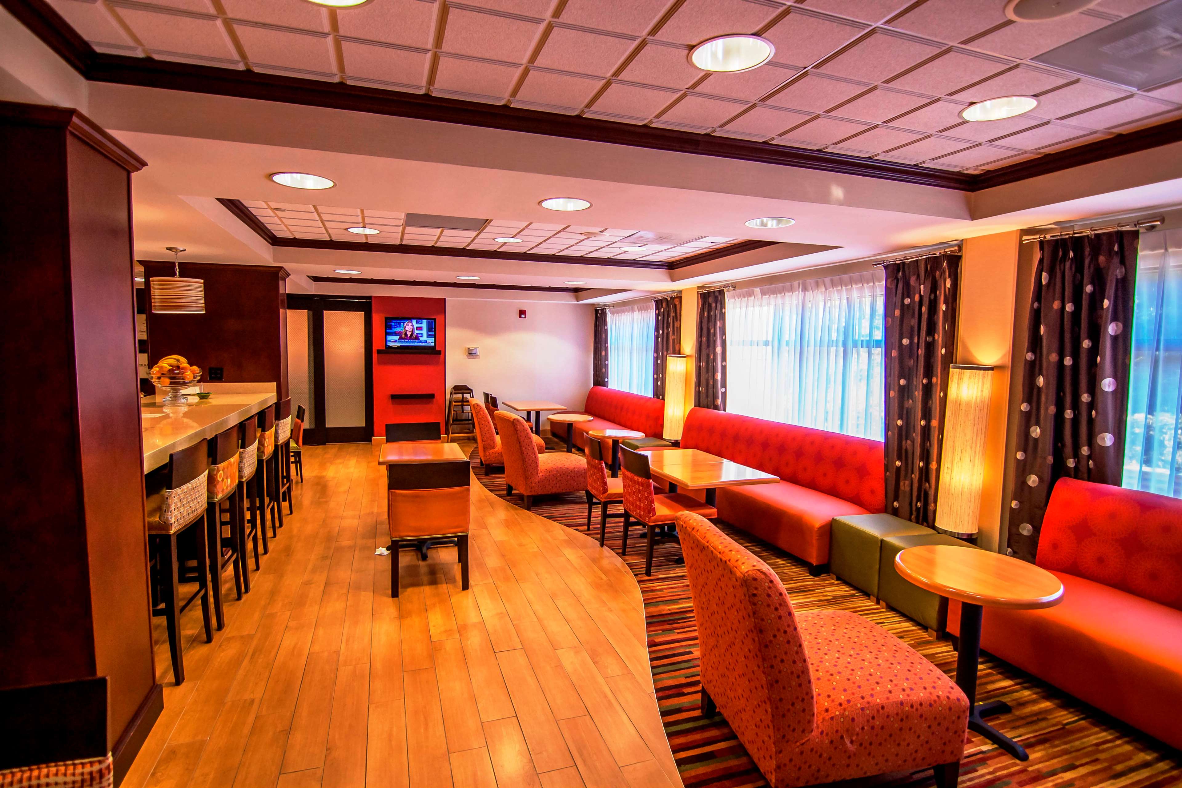 Hampton Inn Groton - photo 13
