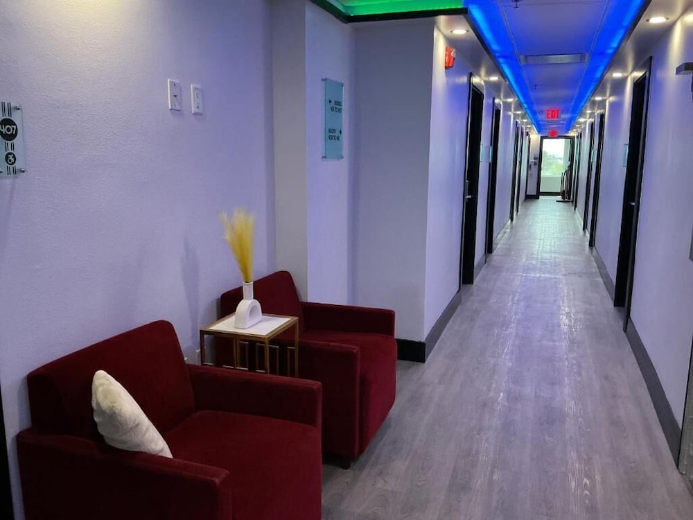 Streamline Hotel - photo 49