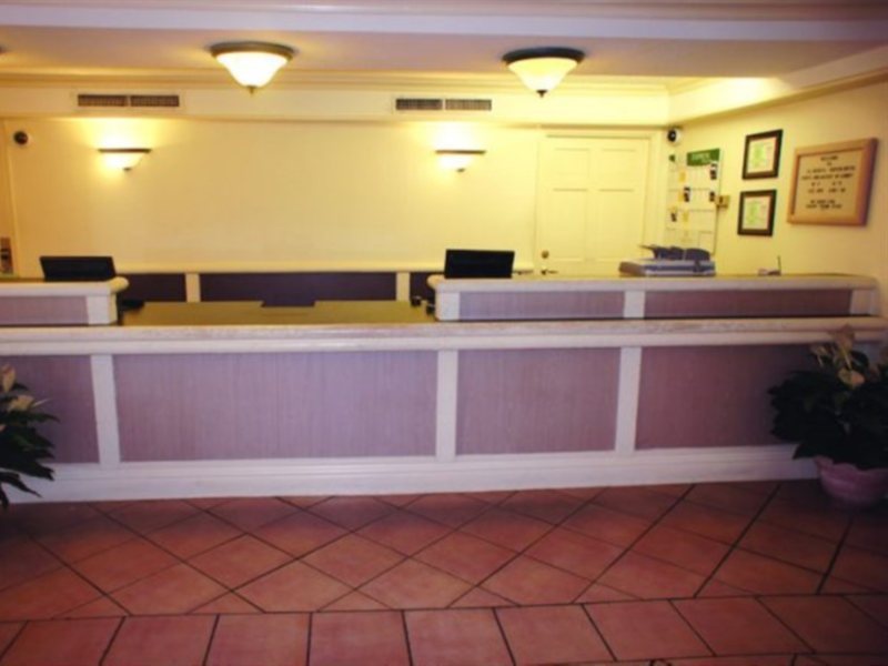 Super 8 by Wyndham Austin South I 35 - photo 10