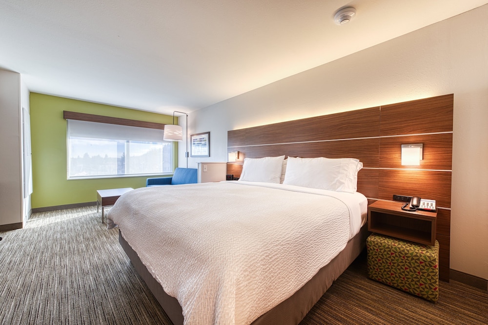 Holiday Inn Express & Suites Manitou Springs by IHG - photo 16
