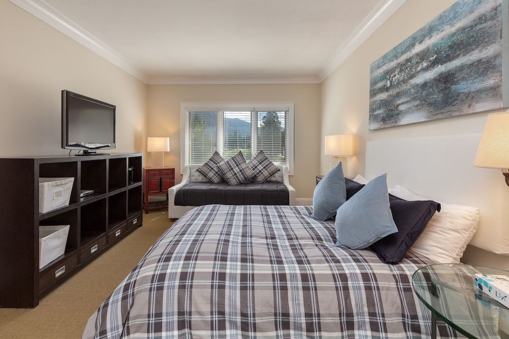 2708_Chateaux_Dumont_3Bed_Platinum - photo 16