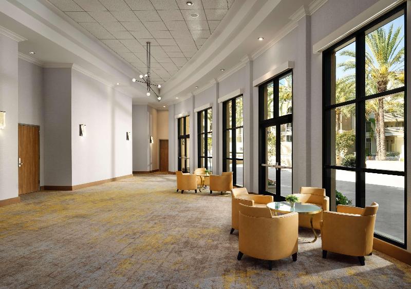 Hotel Zessa Orange County Airport a DoubleTree by Hilton - photo 12