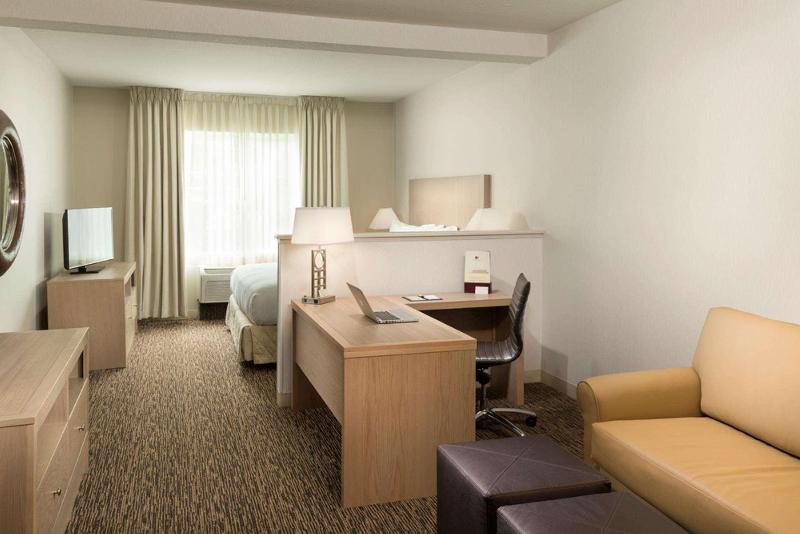 DoubleTree by Hilton Hotel Vancouver - photo 28