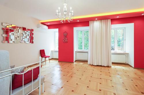 Unique 3 Apt Combo for 6 Guests by Wehost