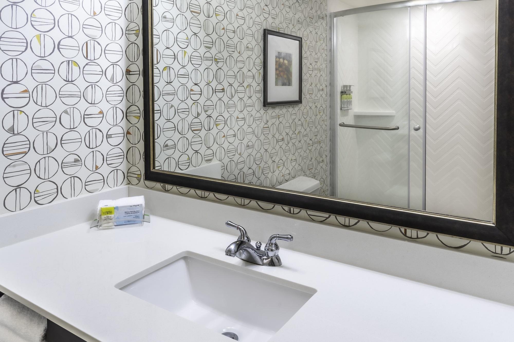 Holiday Inn Hotel & Suites Milwaukee Airport by IHG - photo 22