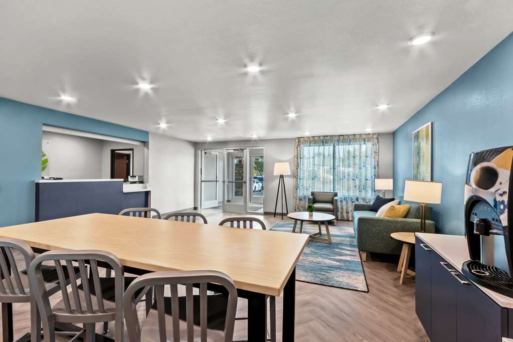 Woodspring Suites Gilbert Mesa Gateway Airport - photo 7