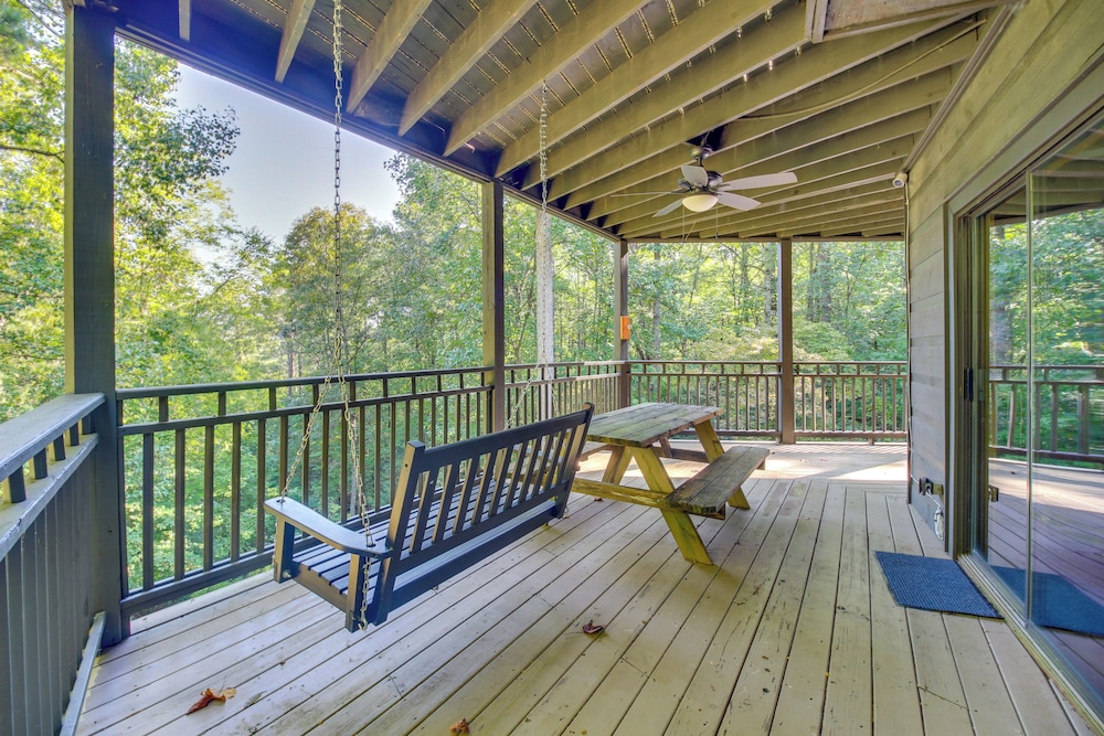 Spacious Ellijay Resort Home w Hot Tub - photo 18