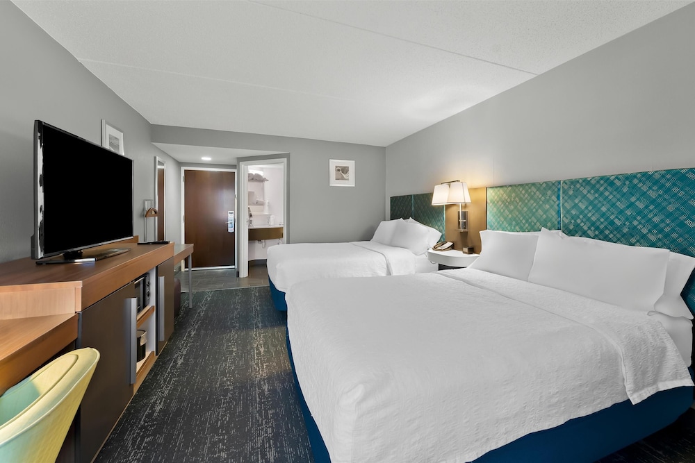 Hampton Inn & Suites Newtown - photo 59