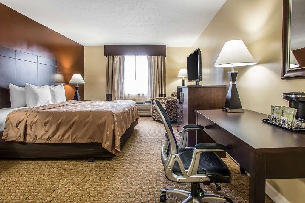 Quality Inn O'Hare Airport - photo 11