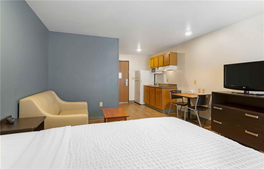 Extended Stay America Select Suites Phoenix North - photo 26
