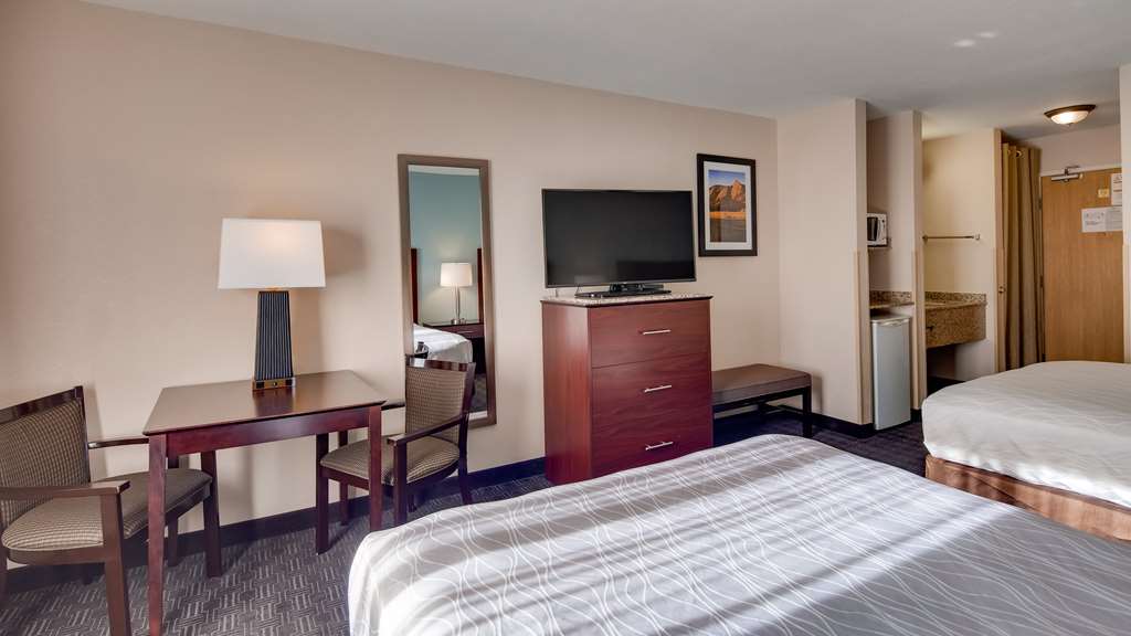 Best Western Plus Gateway Inn & Suites - photo 22