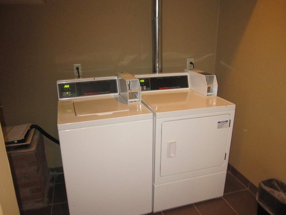 Cresthaven Inn JFK - photo 30