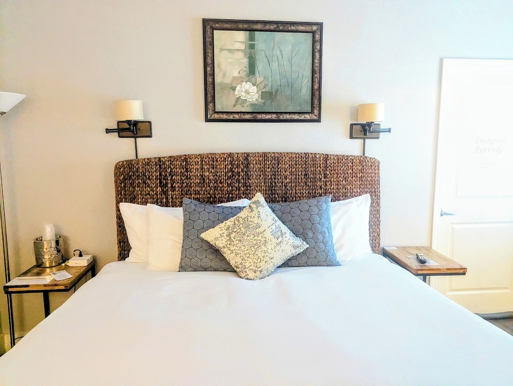 Capitola Hotel - photo 8