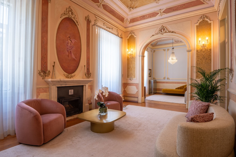 Lilases Boutique House & Garden — 4-Star Luxury Hotel in Mora, Portugal