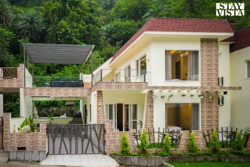 StayVista at Villa Vaari with Pvt Pool & Gazebo — 4-Star Luxury Hotel in Dehra Dun, India
