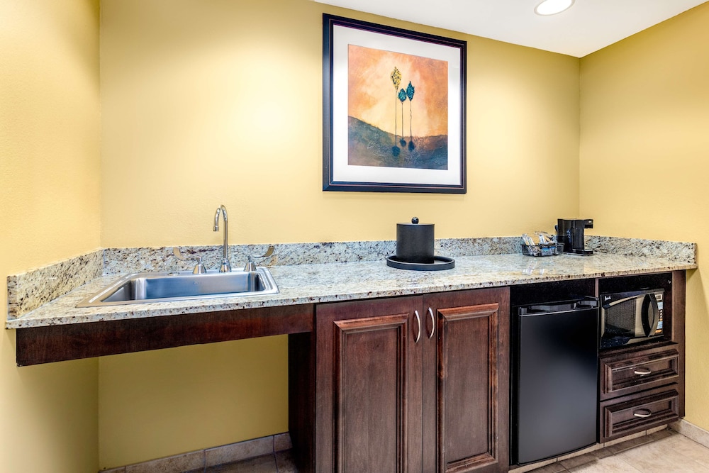 Hampton Inn & Suites Sacramento Elk Grove Laguna I 5 - photo 10