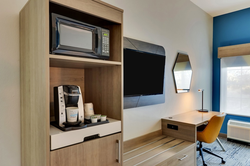 Holiday Inn Express & Suites Ardmore by IHG - photo 24