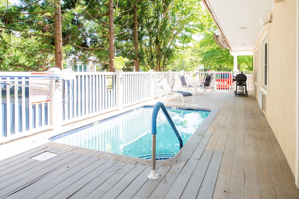 Canalside Inn - photo 120