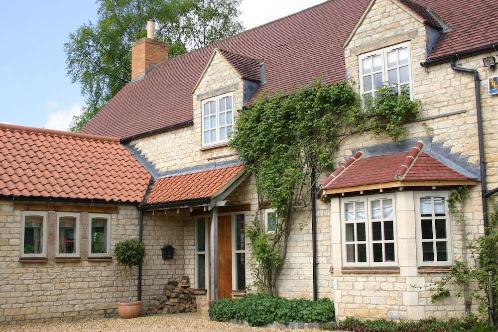 The Swallows Rest Bed & Breakfast — 4-Star Luxury Hotel in Kettering, United Kingdom