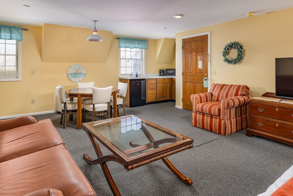 Old Harbor Inn - photo 205