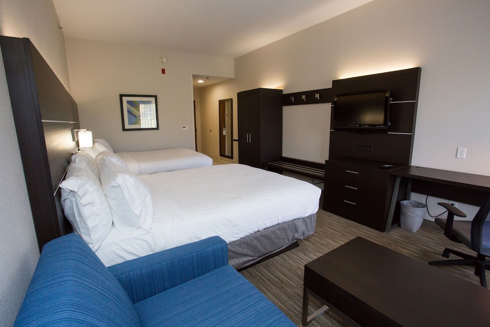 Holiday Inn Express Wilmington by IHG - photo 28