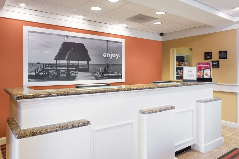 Hampton Inn Moss Point Pascagoula - photo 2