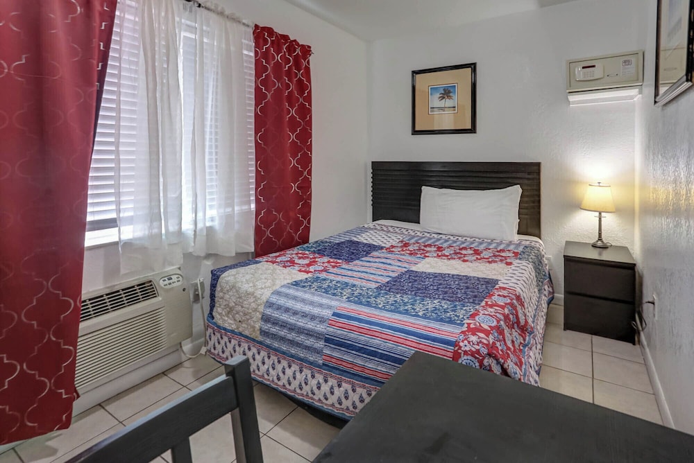 Green Seas Motel - photo 44