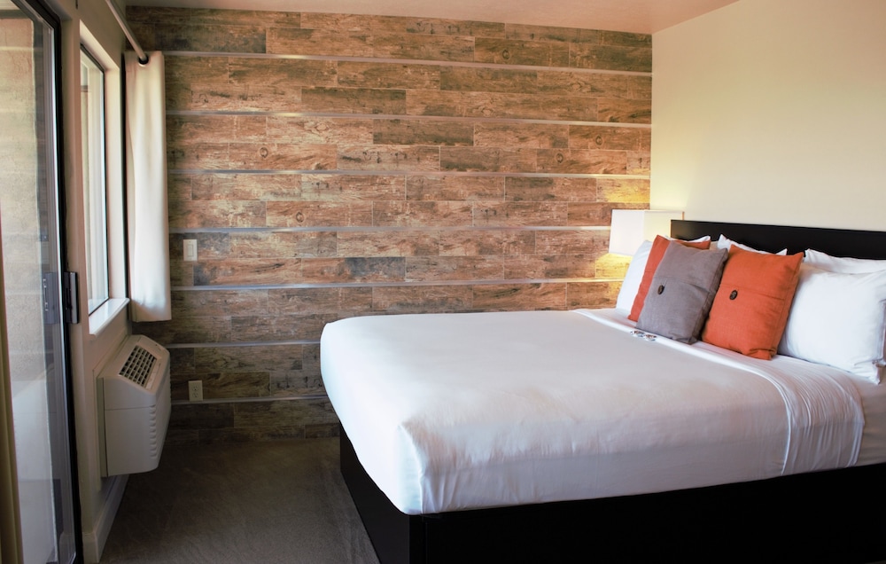 Inn on the Cliff - photo 16