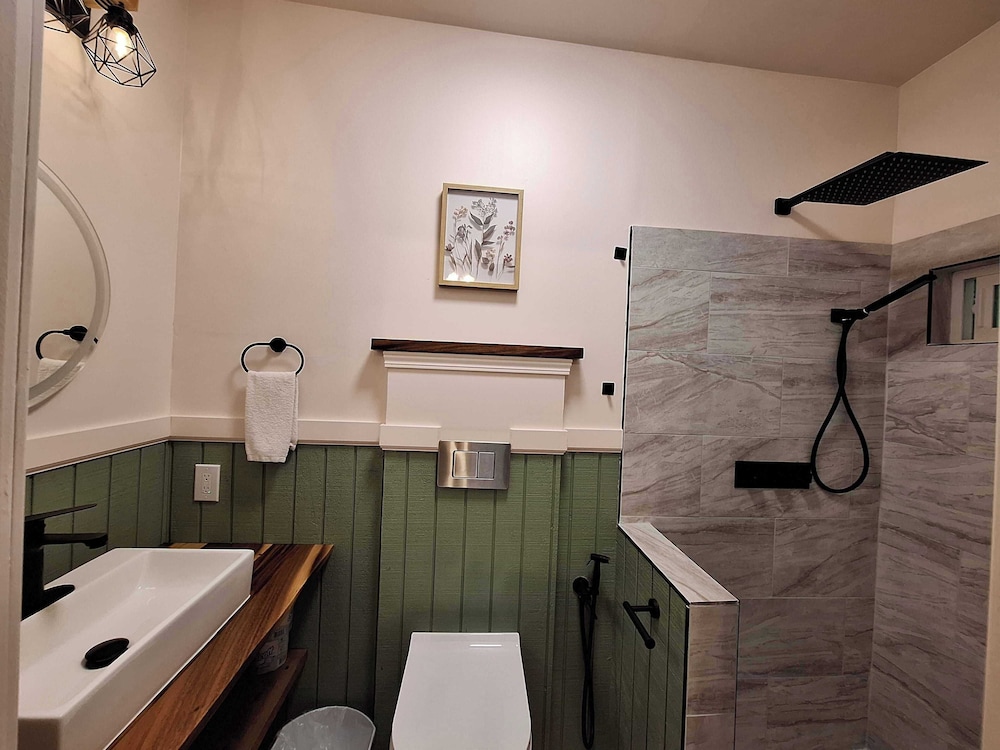 Wild Ginger Hotel - photo 28