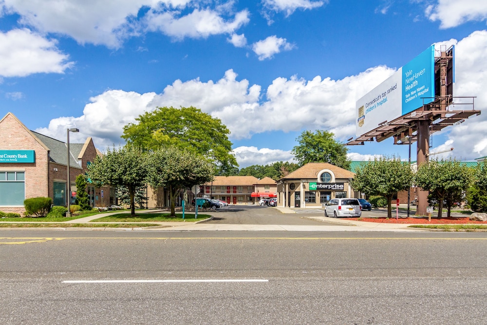 Red Carpet Inn Norwalk - photo 27