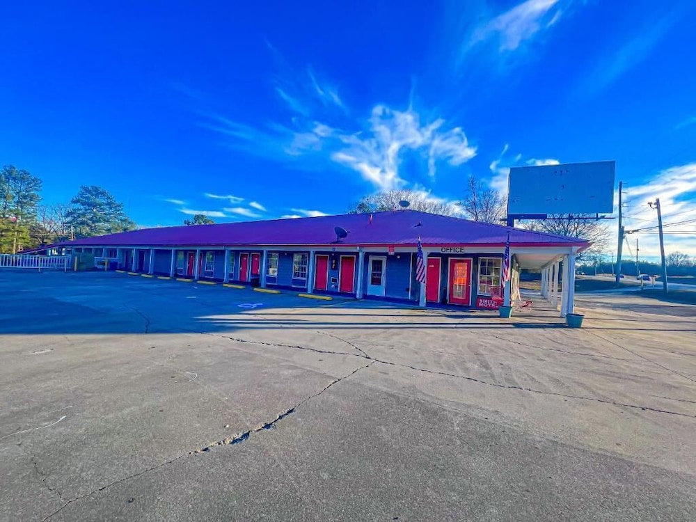 Smith Motel - photo 2
