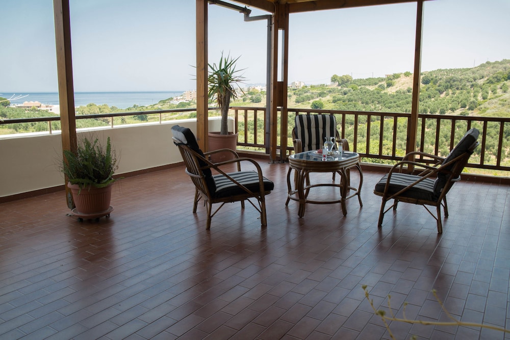 Alexandra Villa Stalos — 4-Star Luxury Hotel in Chania, Greece