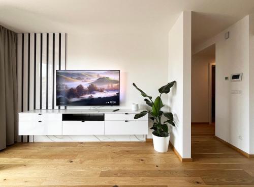2024 new building Zwirn Free parking — 4-Star Luxury Hotel in Bratislava, Slovakia
