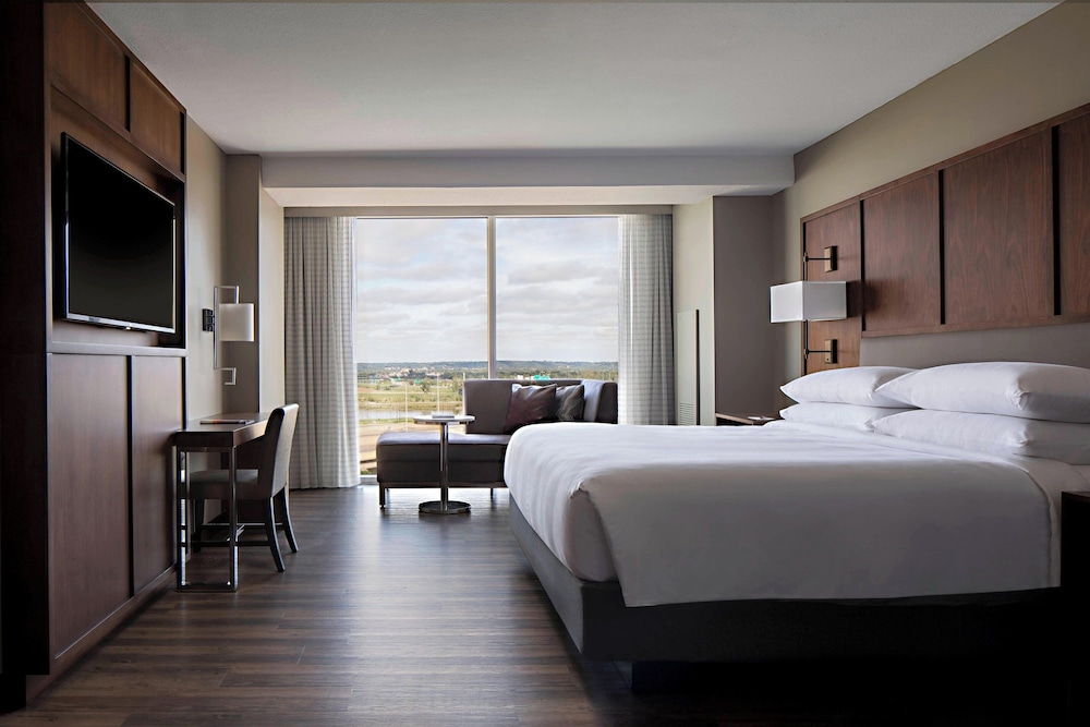 Omaha Marriott Downtown at the Capitol District - photo 8