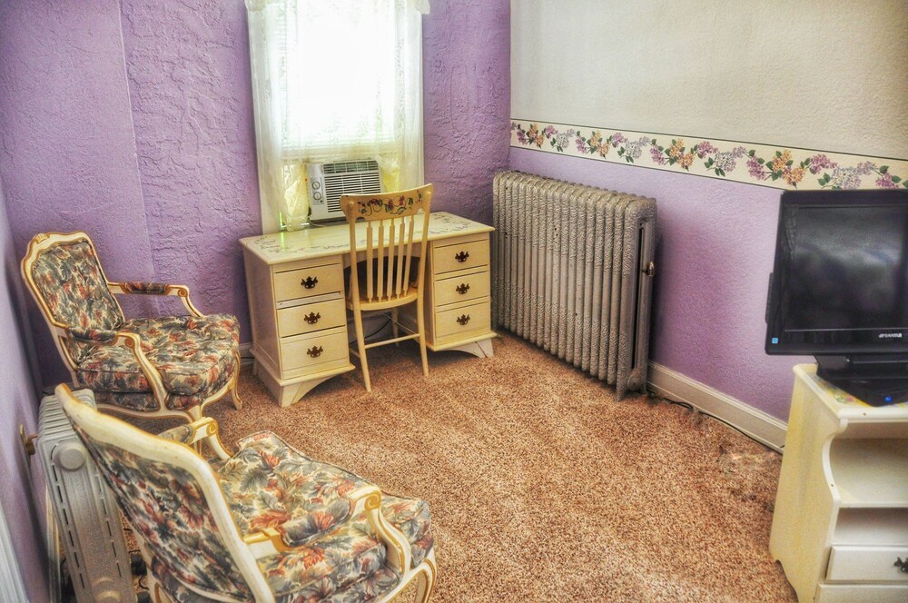 La Plaza Inn - photo 51