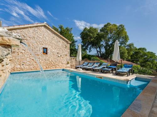 Holiday Home Ana by Interhome — 4-Star Luxury Hotel in Stankovci, Croatia