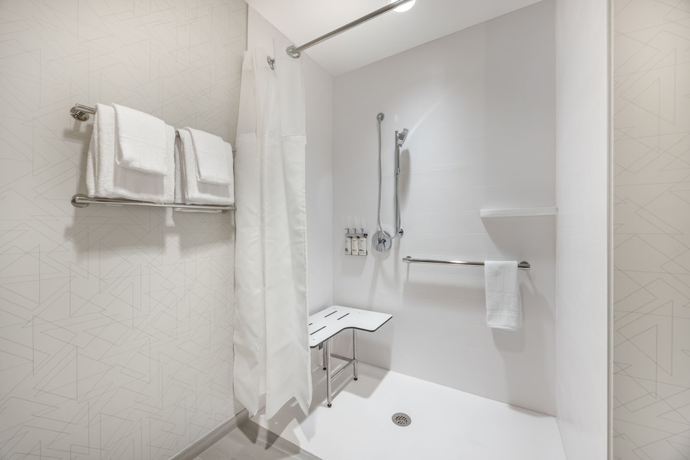 Holiday Inn Express & Suites Nashville West End Univ Area by IHG - photo 3