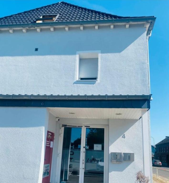 Hotel Alina — 5-Star Luxury Hotel in Aldenhoven, Germany