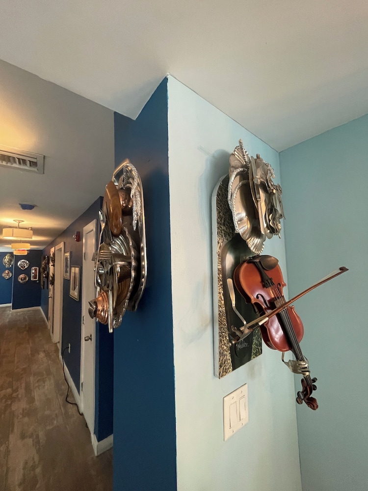 Dunns Josephine Hotel - photo 4