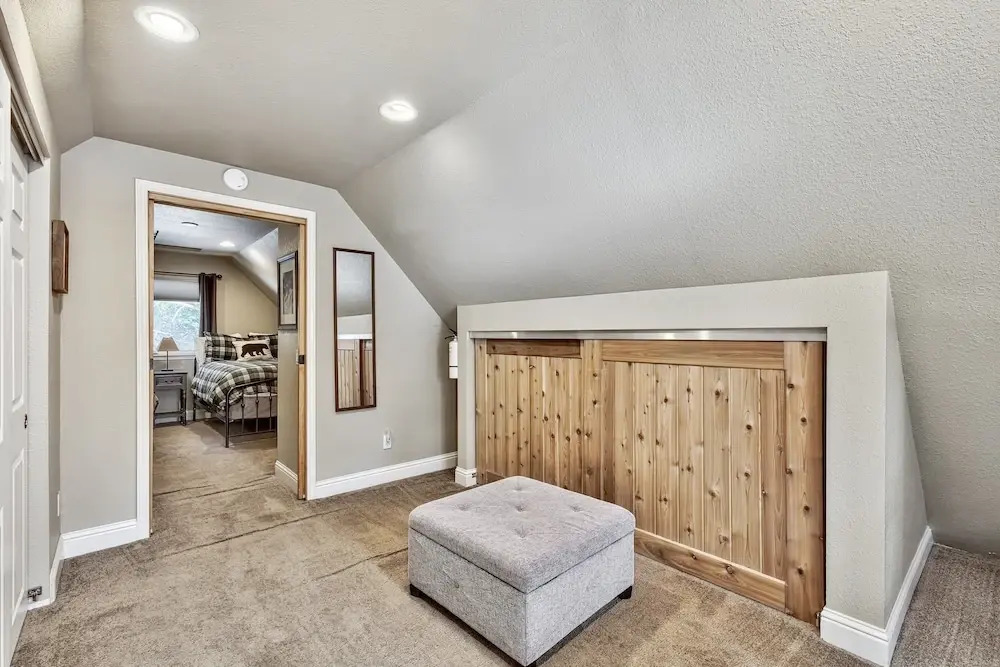 Dancing Bear Cabin Pet Friendly Sleeps 4 Totally cute — 4-Star Luxury Hotel in South Lake Tahoe, United States