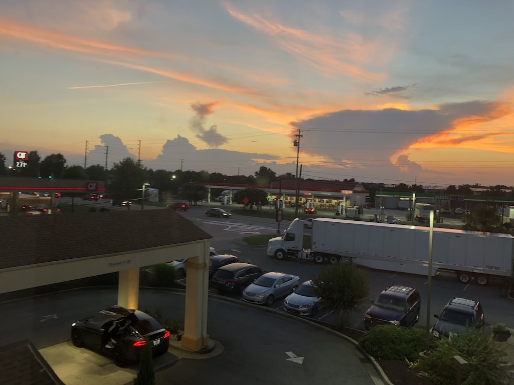 Days Inn by Wyndham McDonough - photo 22