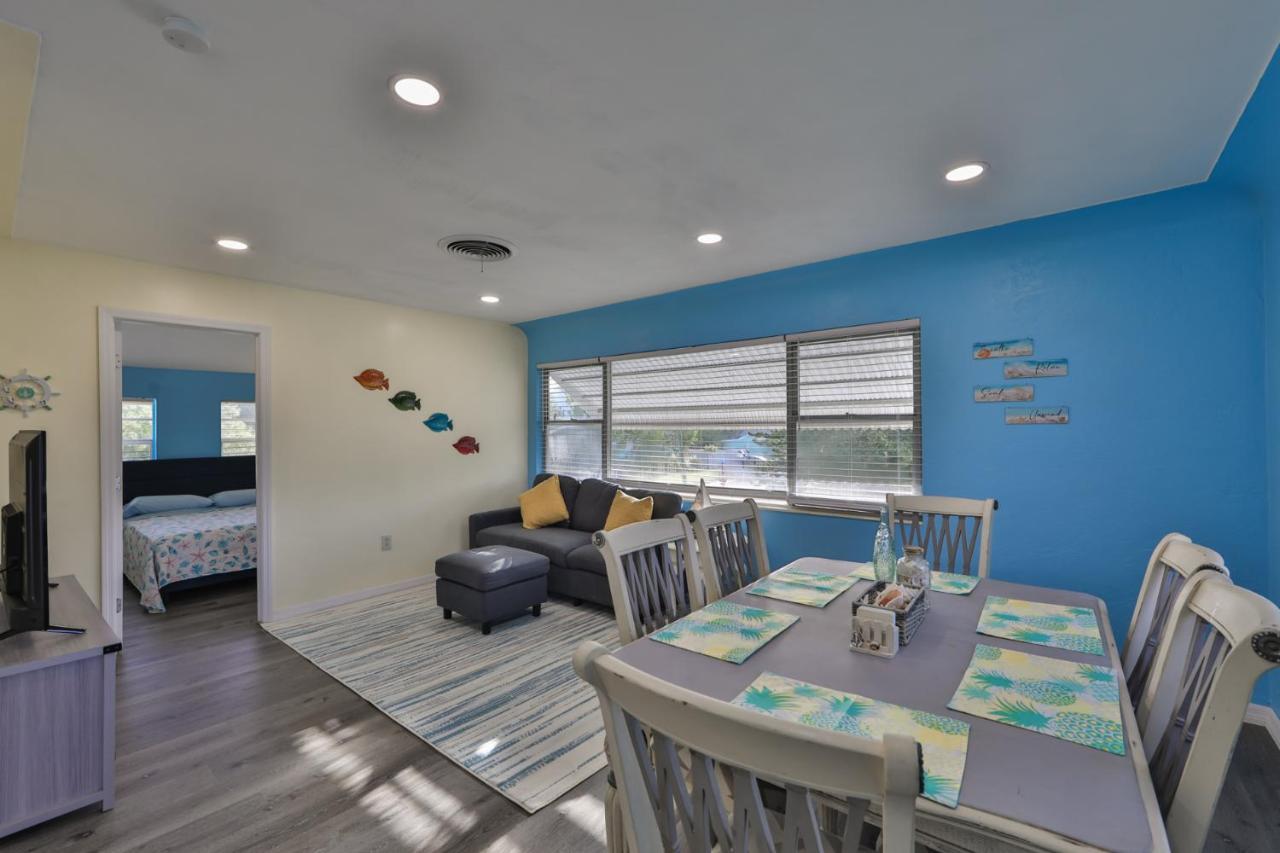 Lovely vacation home 1 block from beach & downtown Gulfport — 4-Star Luxury Hotel in St. Petersburg, United States