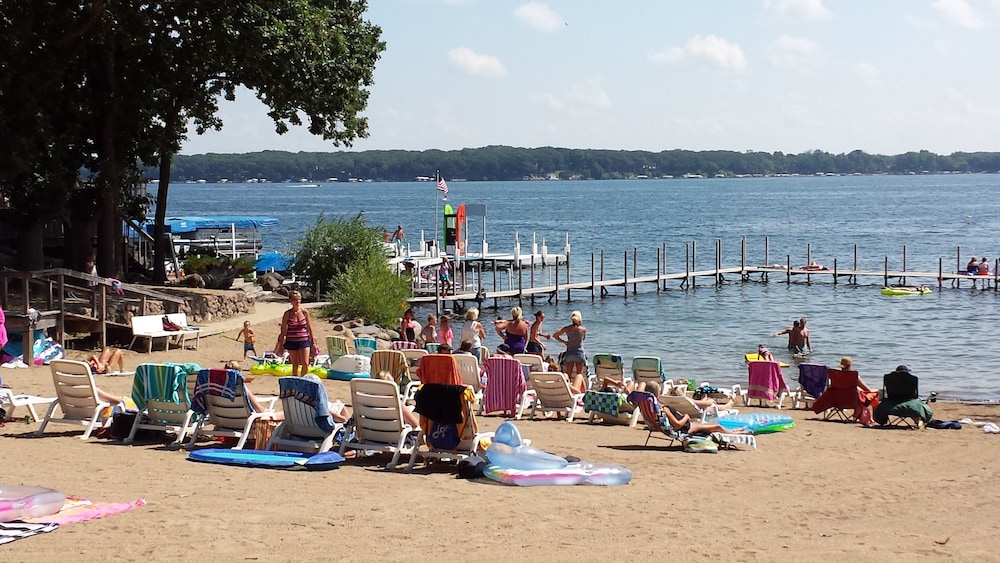 Village West Resort & Hotel — hotel in Spirit Lake
