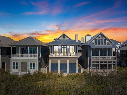Shell Of A View Cottage And Carriage House — 4-Star Luxury Hotel in Panama City Beach, United States