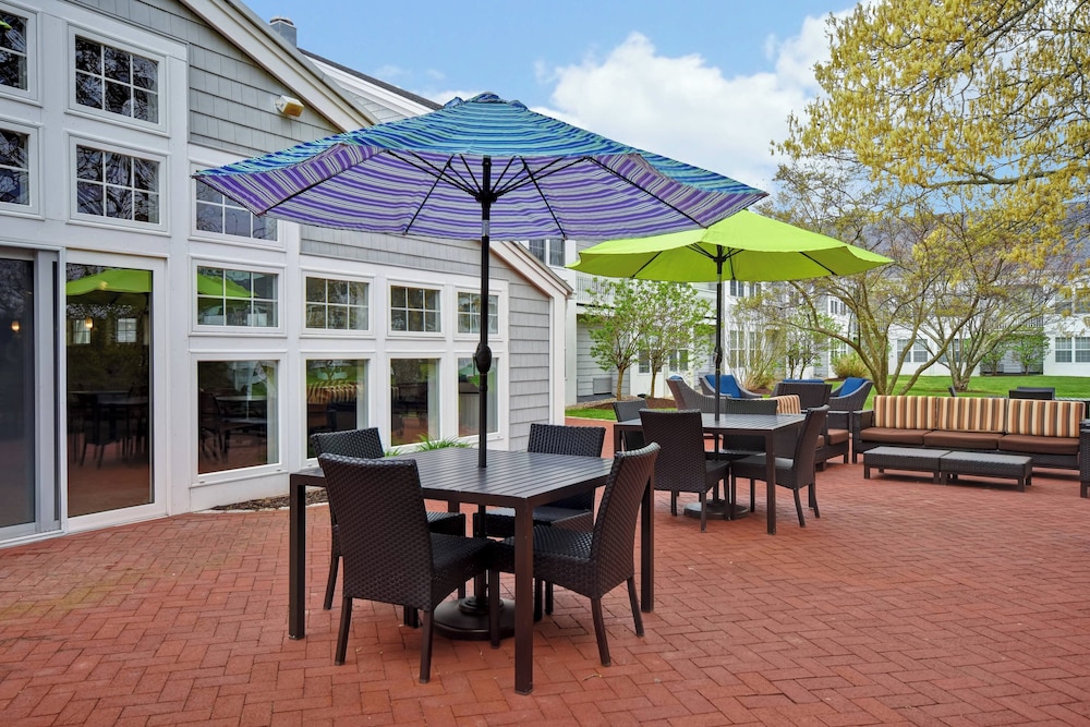 Courtyard By Marriott Cape Cod Hyannis - photo 33