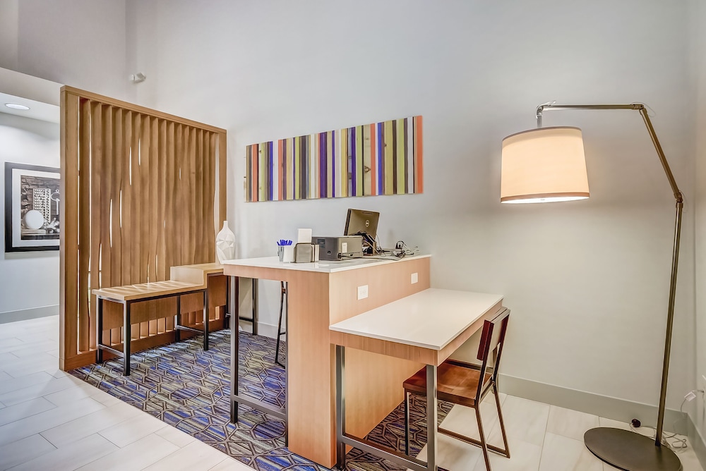 Holiday Inn Express & Suites Greenville Airport by IHG - photo 63