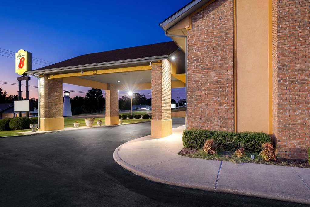 Super 8 by Wyndham Paragould - photo 8